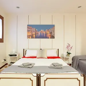 Residenza Giulia , Venezia Italia