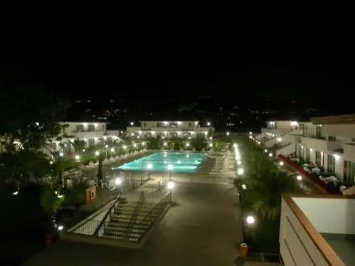 King'S House Hotel Resort ماسكالي 4*,